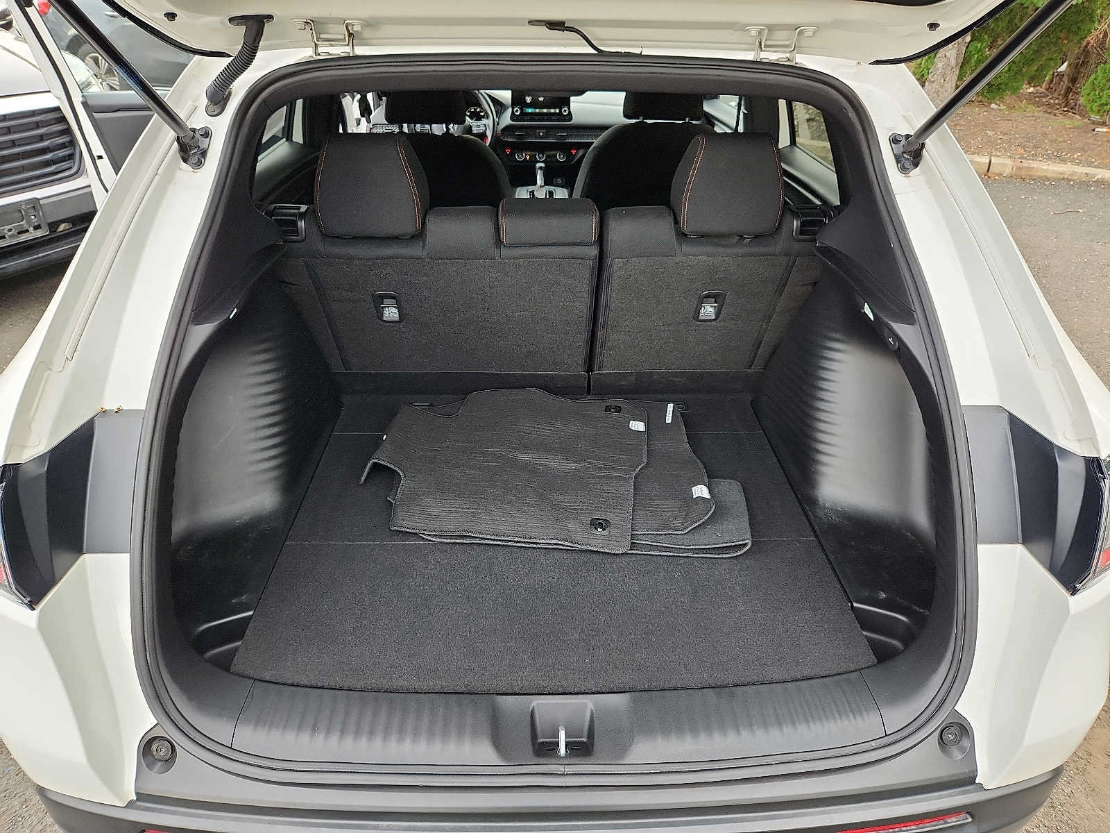 Certified 2024 Honda HR-V Sport image 27