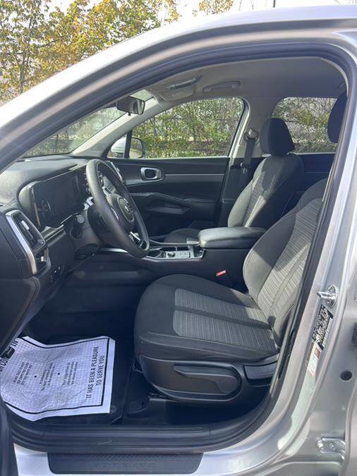 Used 2021 Kia Sorento LX image 30