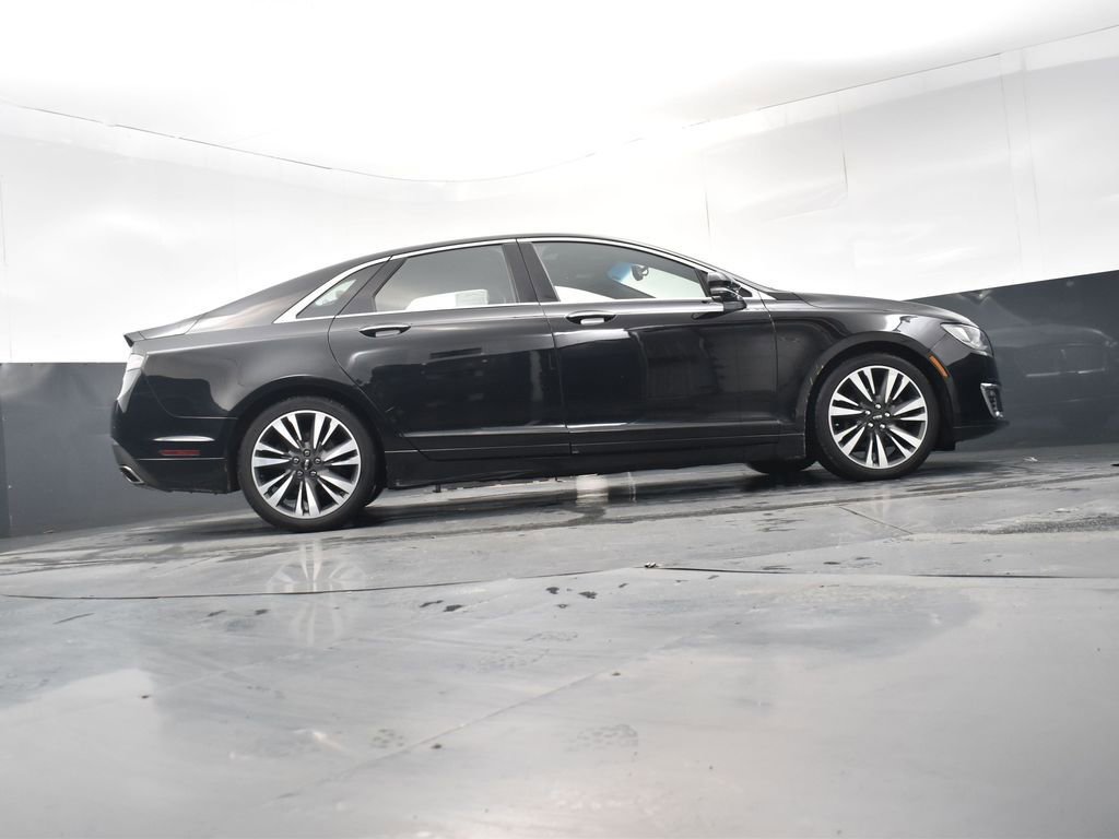 Used 2017 Lincoln MKZ Select image 24