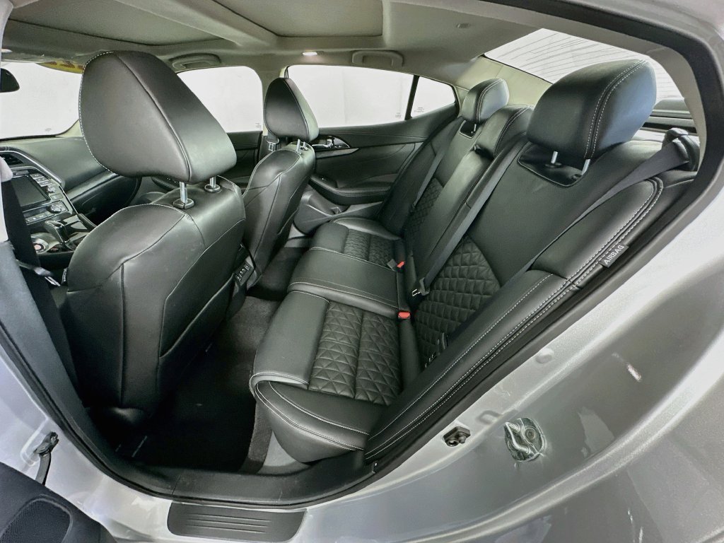 Used 2022 Nissan Maxima Platinum w/ Sport Mat Group FWD image 33