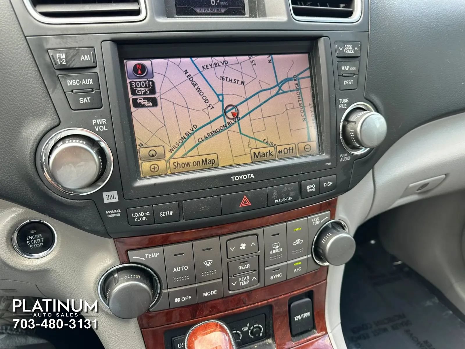 Used 2012 Toyota Highlander Limited w/ Tow Pkg AWD/4WD image 23