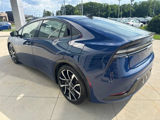 Used 2023 Toyota Prius Prime FWD image 5
