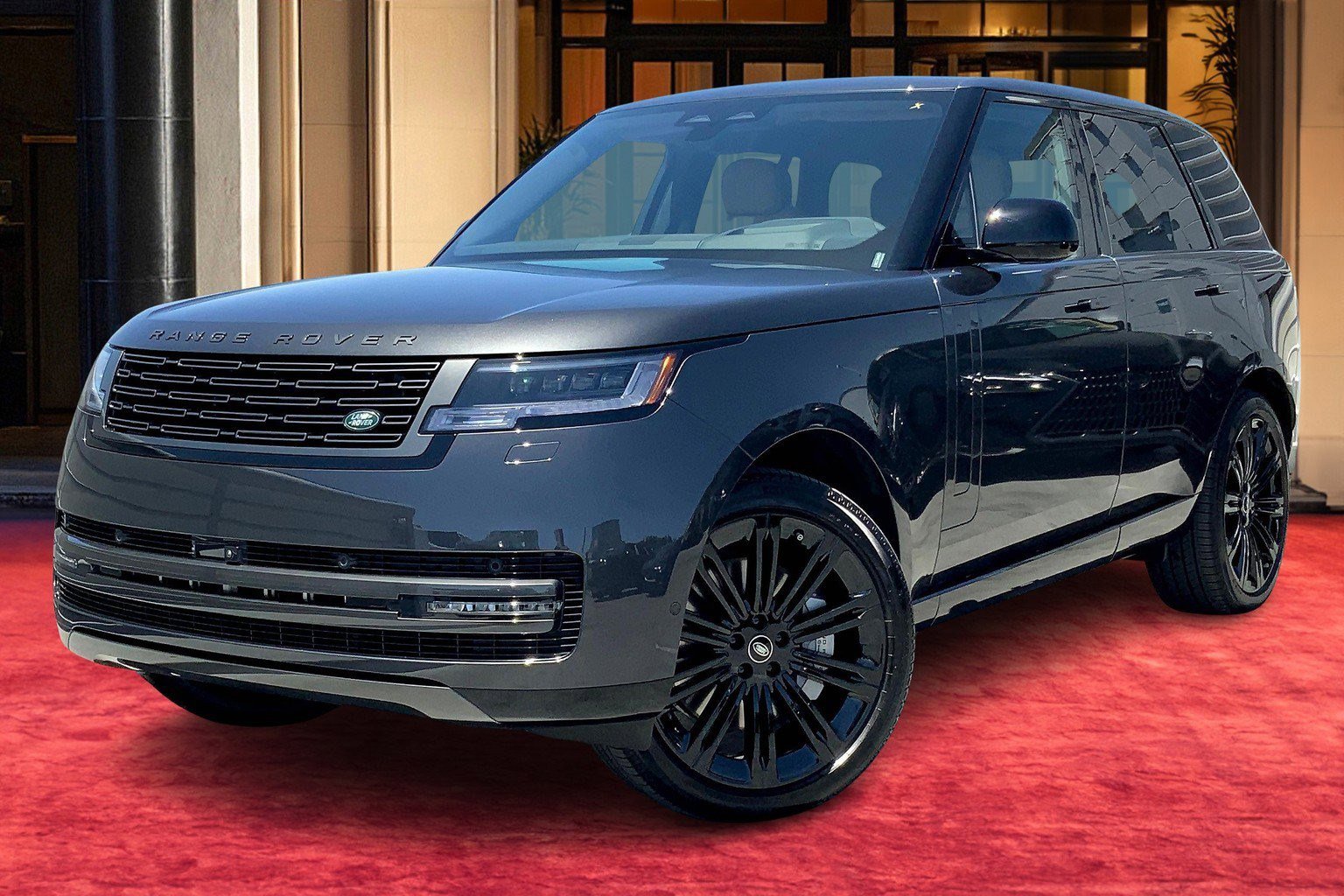 New 2025 Land Rover Range Rover SE