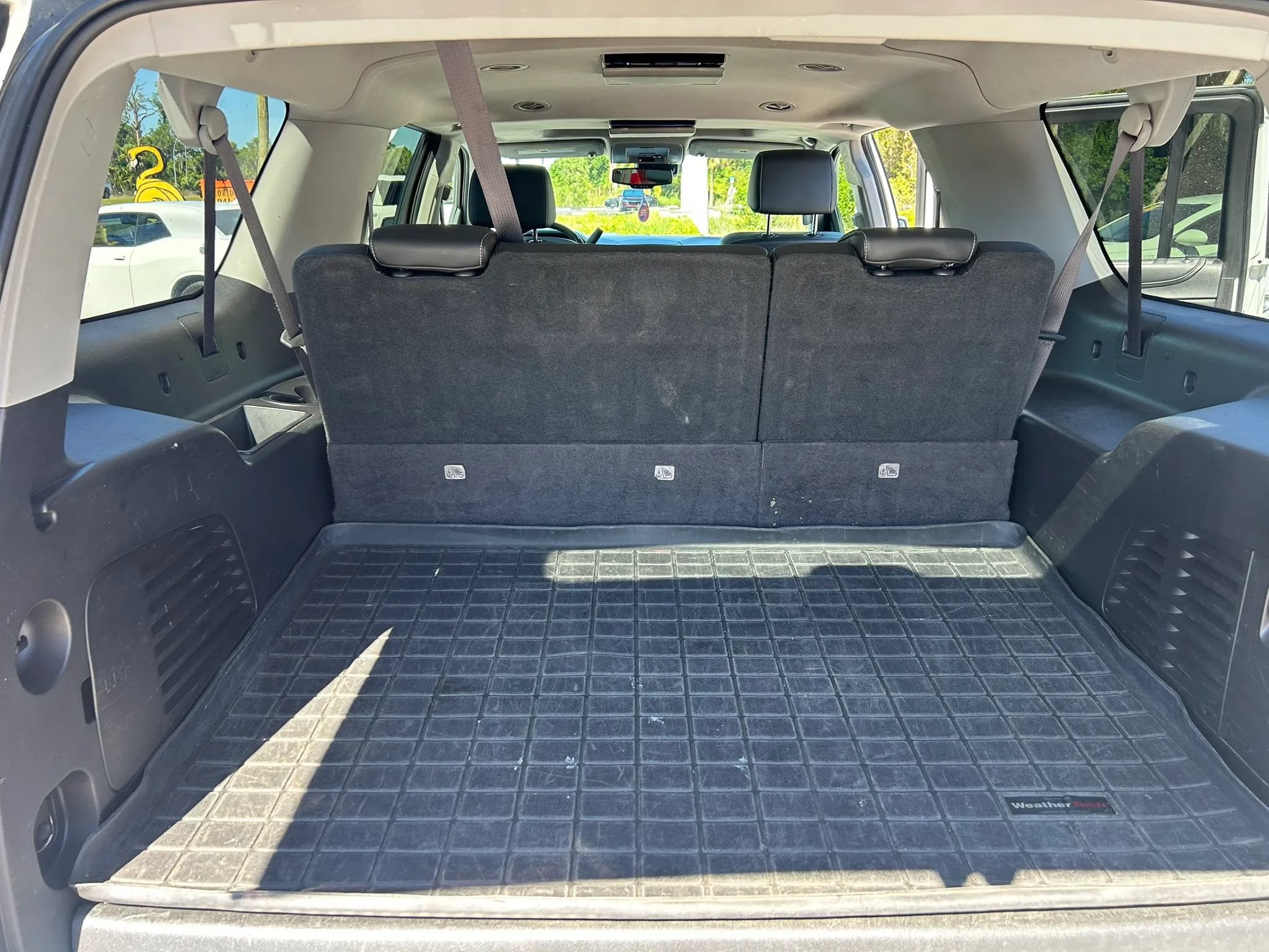 Used 2017 Chevrolet Suburban LT RWD image 17