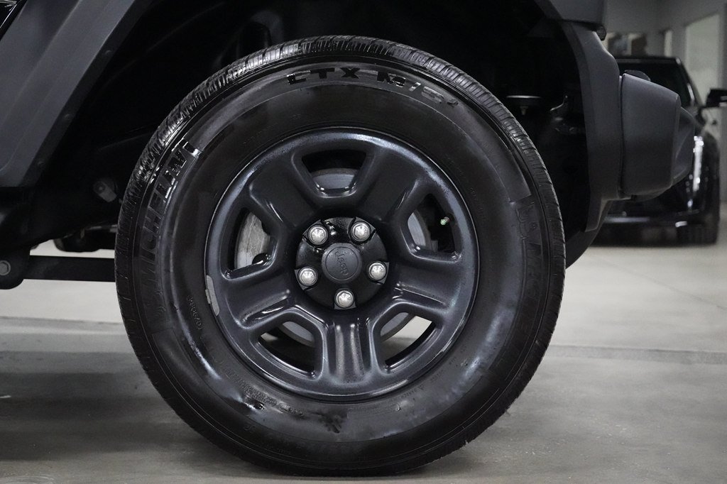 Used 2020 Jeep Wrangler Sport AWD/4WD image 34