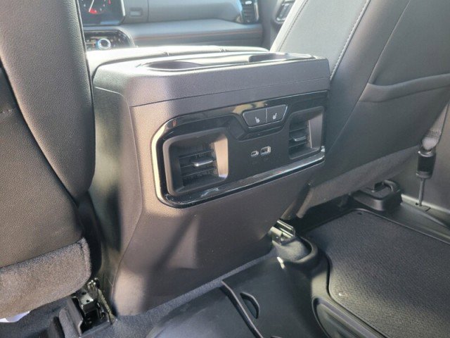 Used 2024 GMC Sierra 1500 AT4 w/ Technology Package image 30
