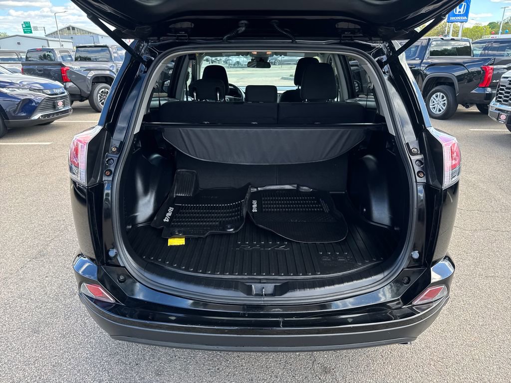 Used 2018 Toyota RAV4 LE w/ All Weather Liner Package AWD/4WD image 7