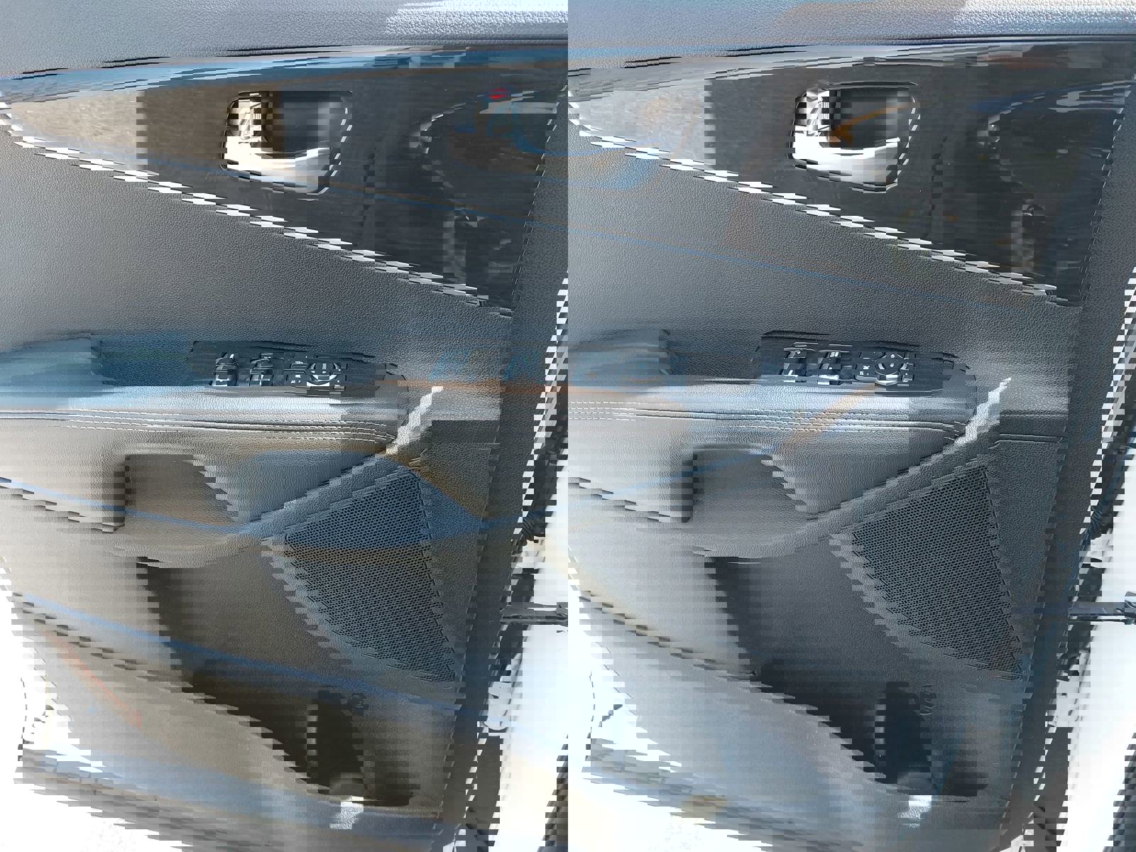 Used 2020 Kia Sorento L image 29