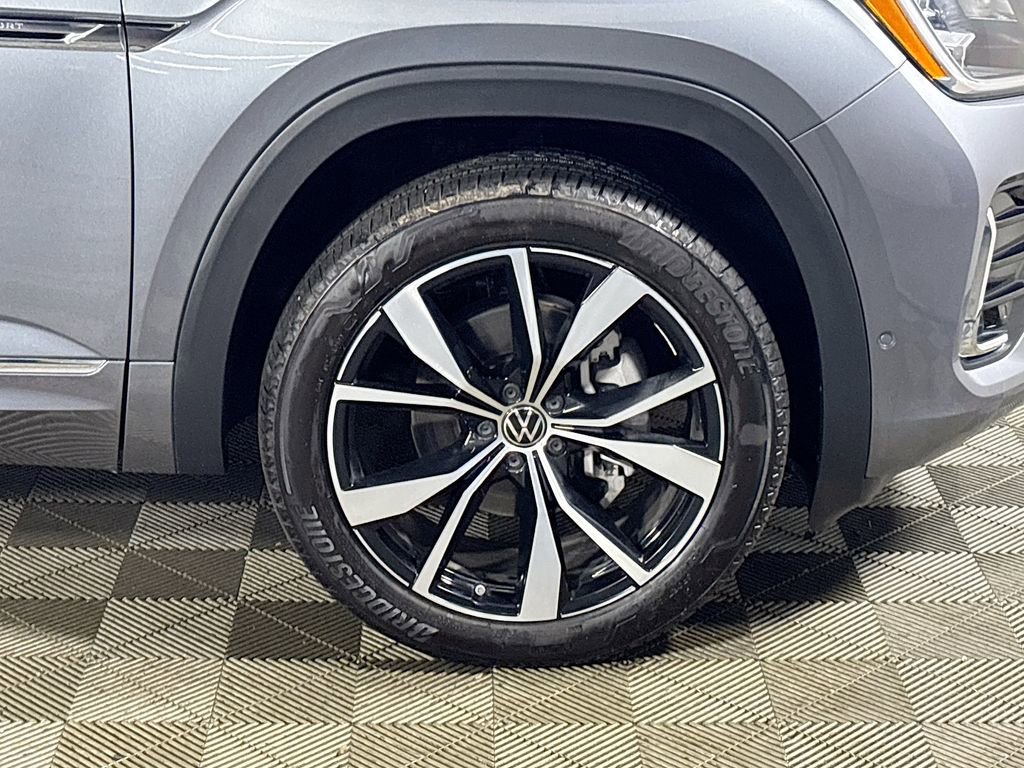 Certified 2024 Volkswagen Atlas Cross Sport SEL Premium R-Line image 24