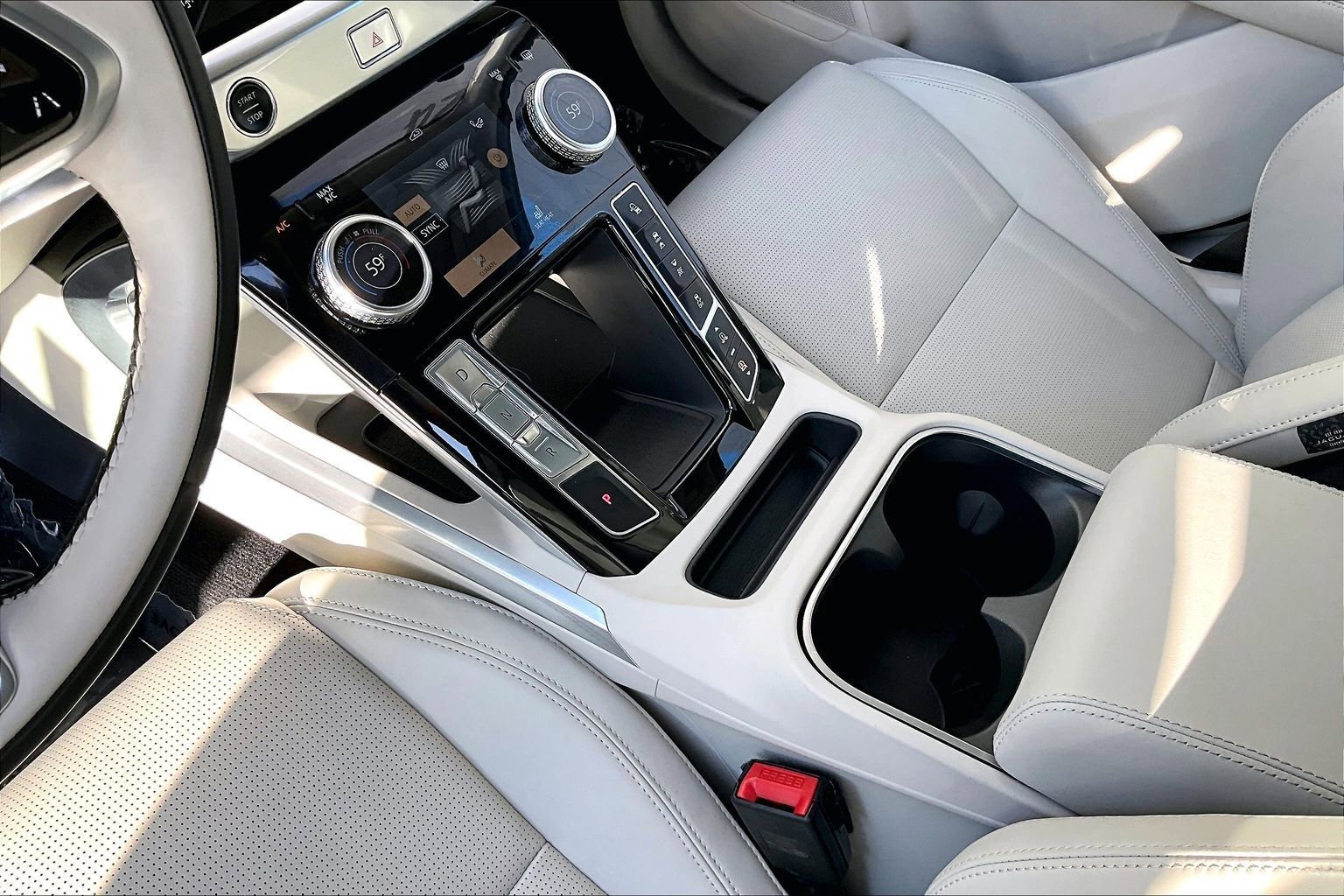 Used 2024 Jaguar I-PACE R-Dynamic HSE image 16