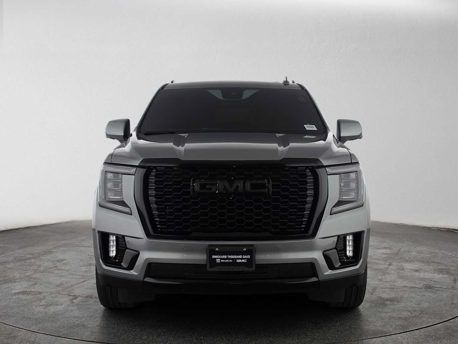 Used 2023 GMC Yukon XL Denali AWD/4WD image 8