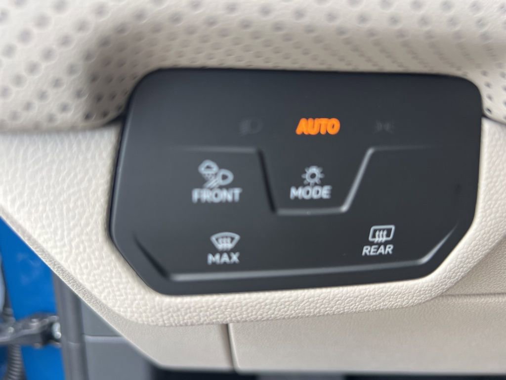 New 2026 Volkswagen Atlas SEL image 23