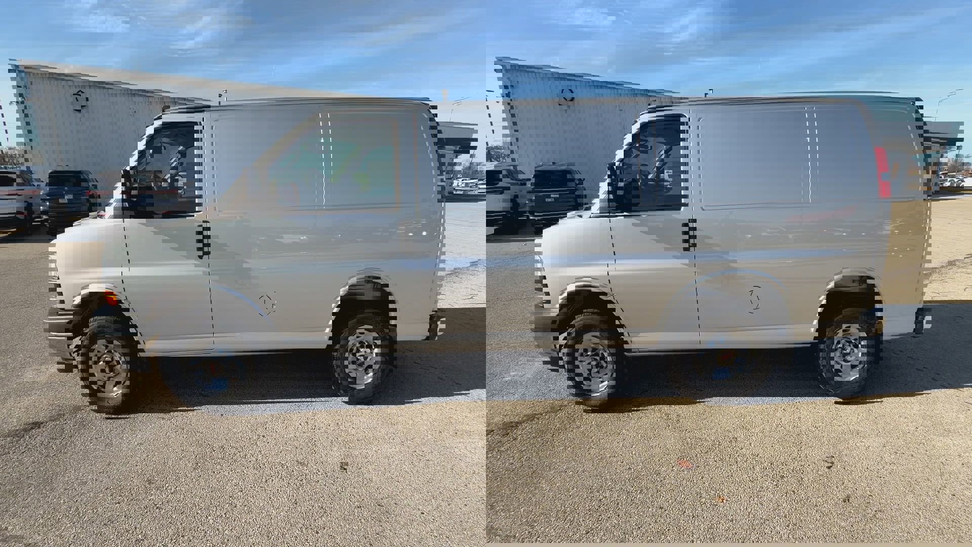 New 2025 GMC Savana 2500 image 5