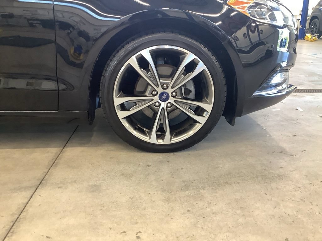Used 2017 Ford Fusion Titanium FWD image 14