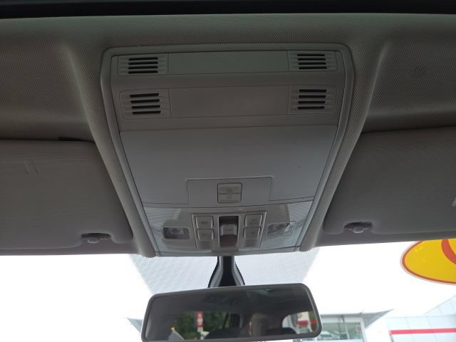 Used 2019 Volkswagen Tiguan SE w/ Panoramic Sunroof Package AWD/4WD image 20