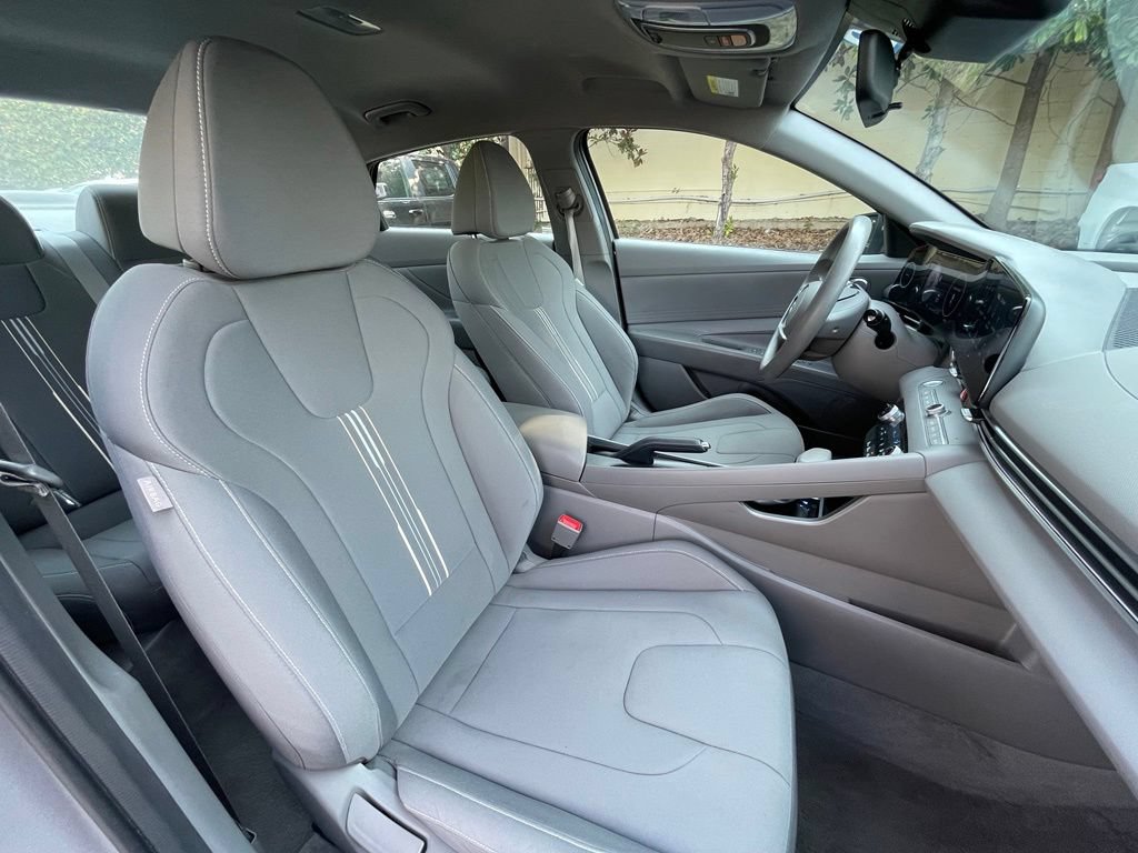 Used 2024 Hyundai Elantra SEL FWD image 30