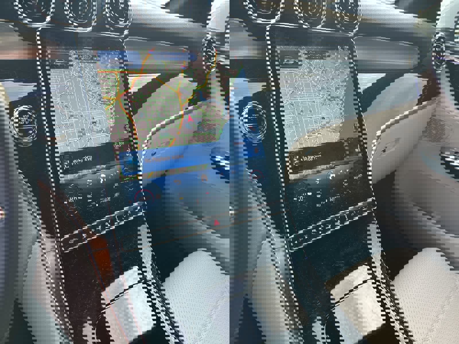 Used 2025 Mercedes-Benz GLC 350e 4MATIC image 34