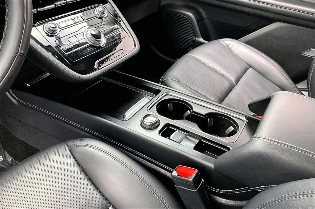 Used 2022 Lincoln Corsair AWD w/ Equipment Group 101A image 15