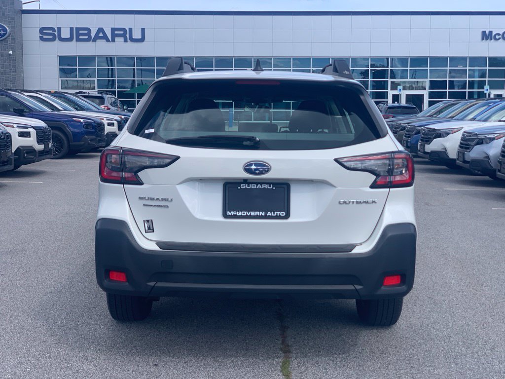 Used 2024 Subaru Outback AWD/4WD image 7