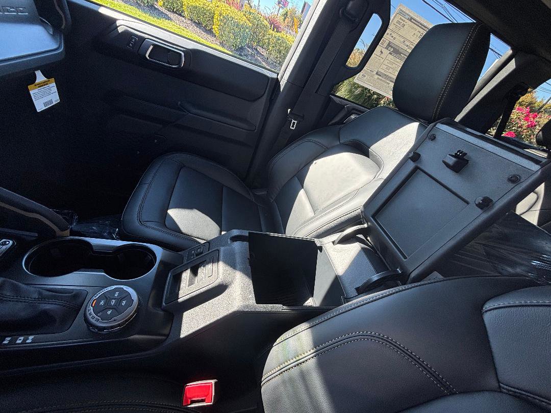 New 2025 Ford Bronco Badlands image 16