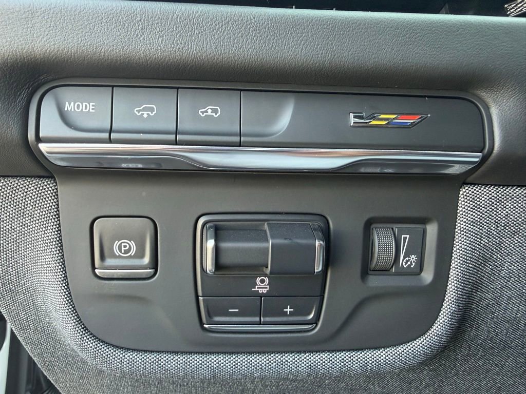 Used 2025 Cadillac Escalade V image 24