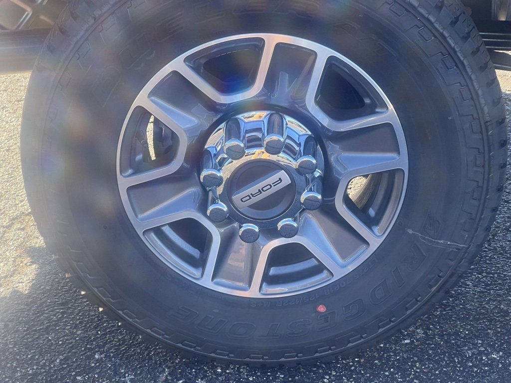 New 2026 Ford F350 Lariat image 17