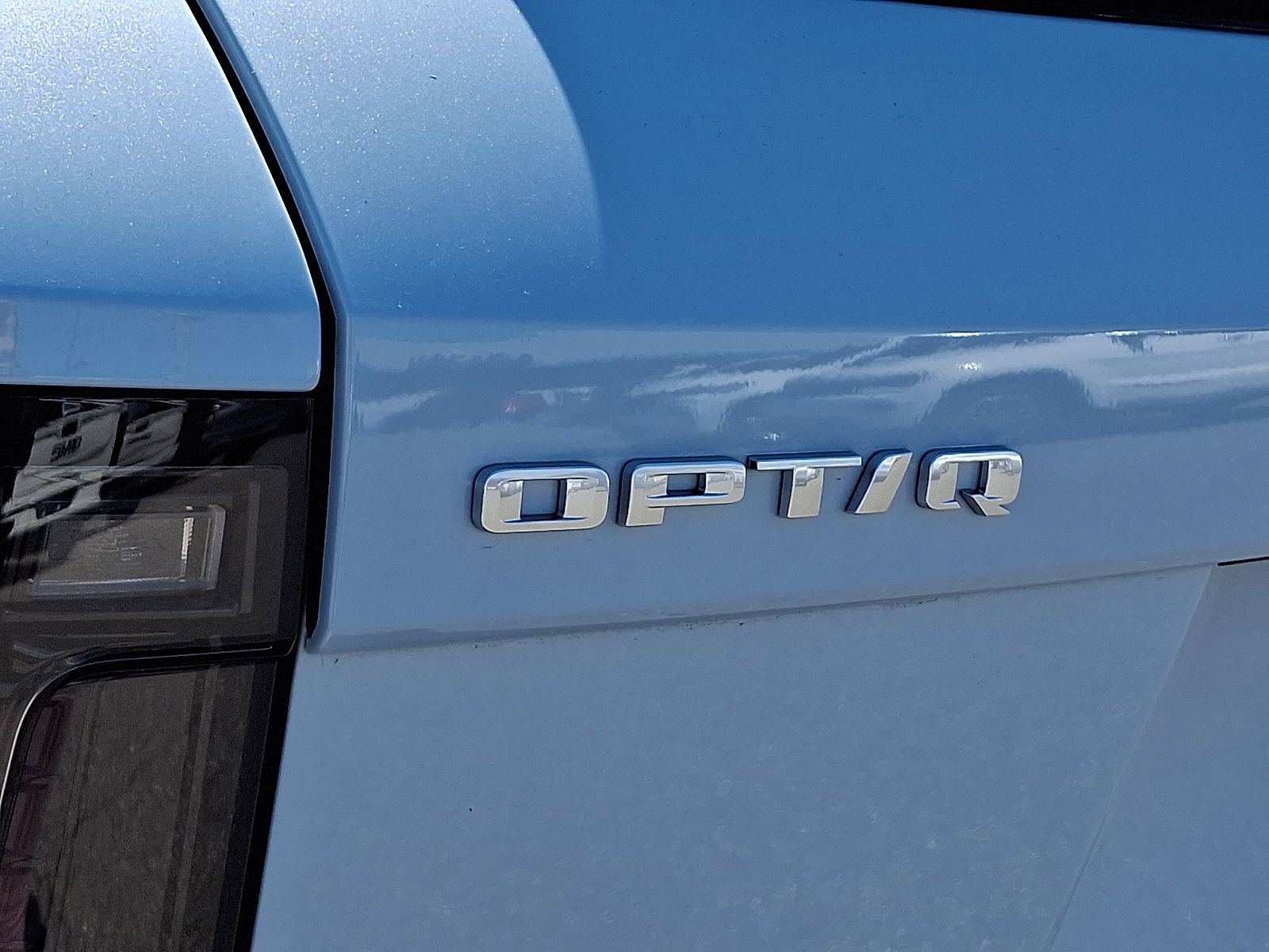 Used 2025 Cadillac Optiq Sport 1 AWD/4WD image 32