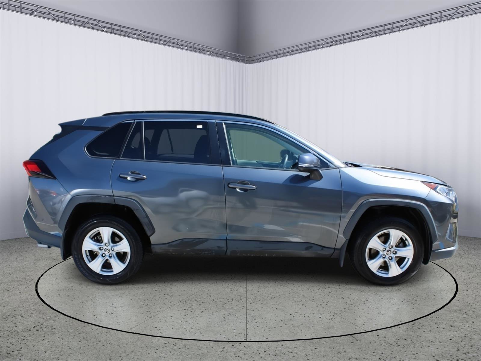 Used 2020 Toyota RAV4 XLE w/ Carpet Mat Package FWD image 9