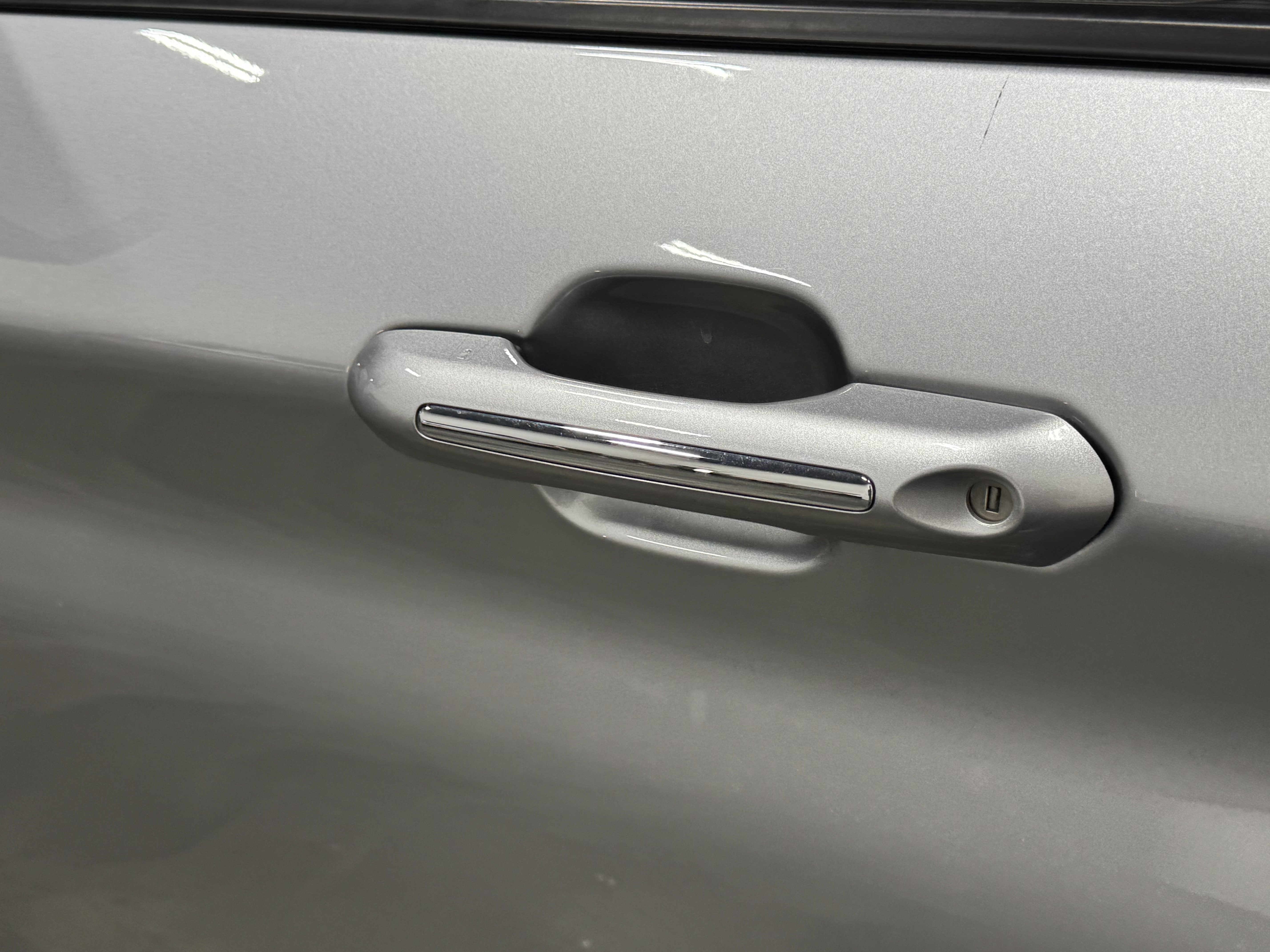 Used 2024 Ford Explorer Limited image 18