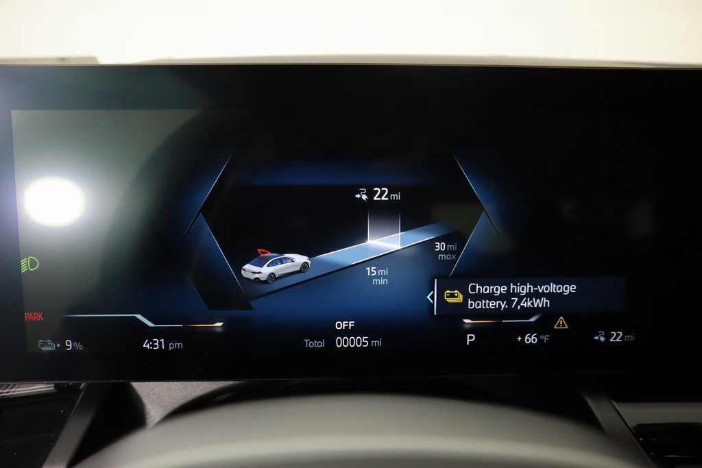 New 2025 BMW i5 xDrive40 w/ M Sport Package image 5