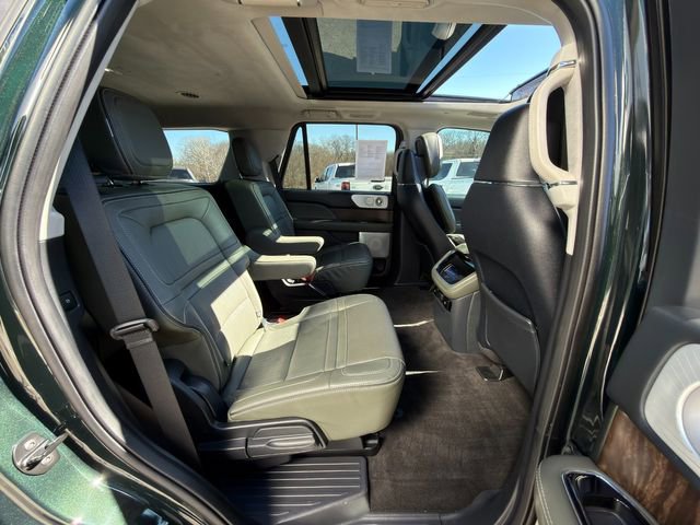 Used 2022 Lincoln Navigator Black Label AWD/4WD image 10