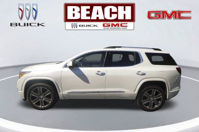 Used 2017 GMC Acadia Denali w/ Technology Package FWD image 6