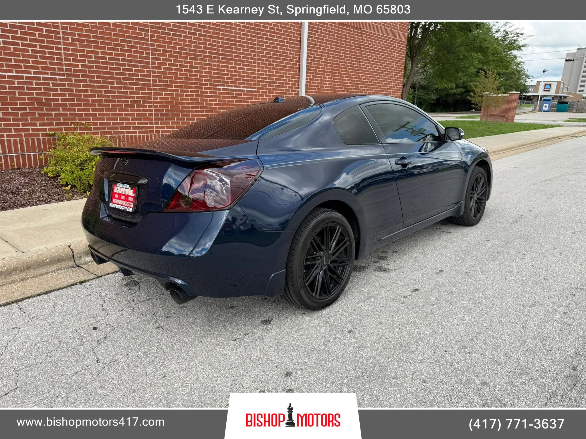 Used 2011 Nissan Altima 3.5 SR w/ Leather Pkg FWD image 8