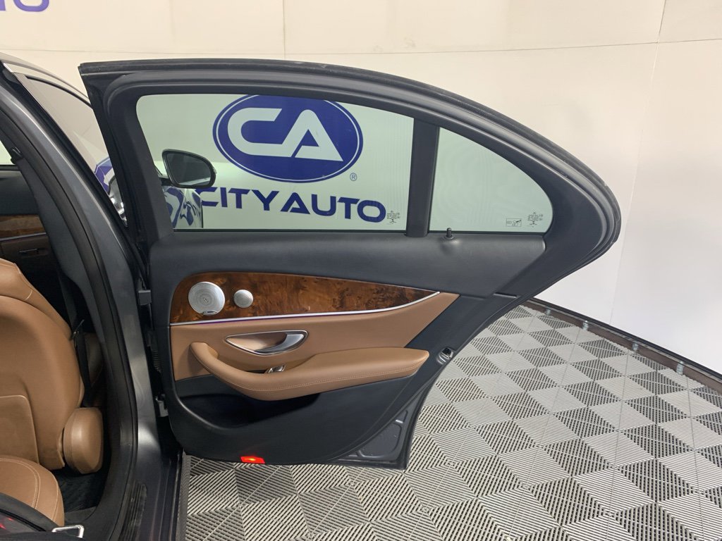 Used 2017 Mercedes-Benz E 300 4MATIC image 38