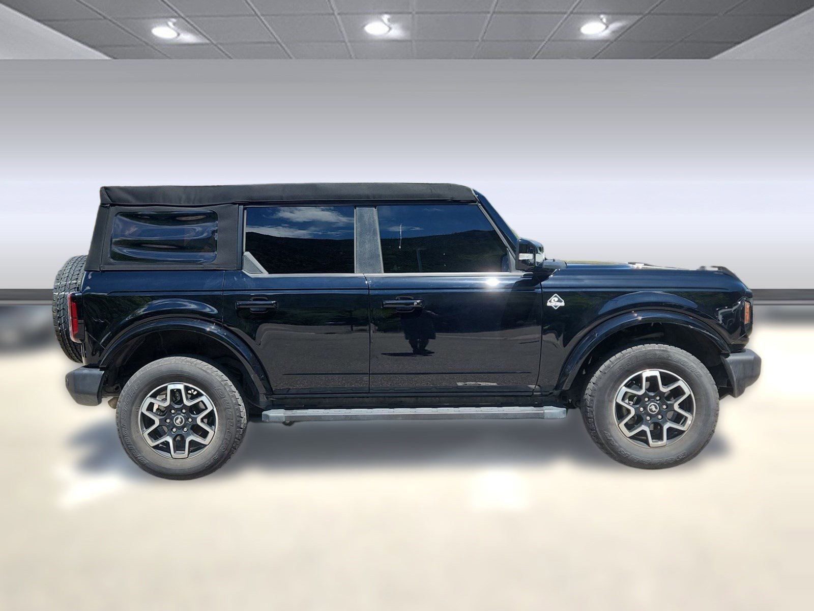 Used 2024 Ford Bronco Outer Banks AWD/4WD image 8