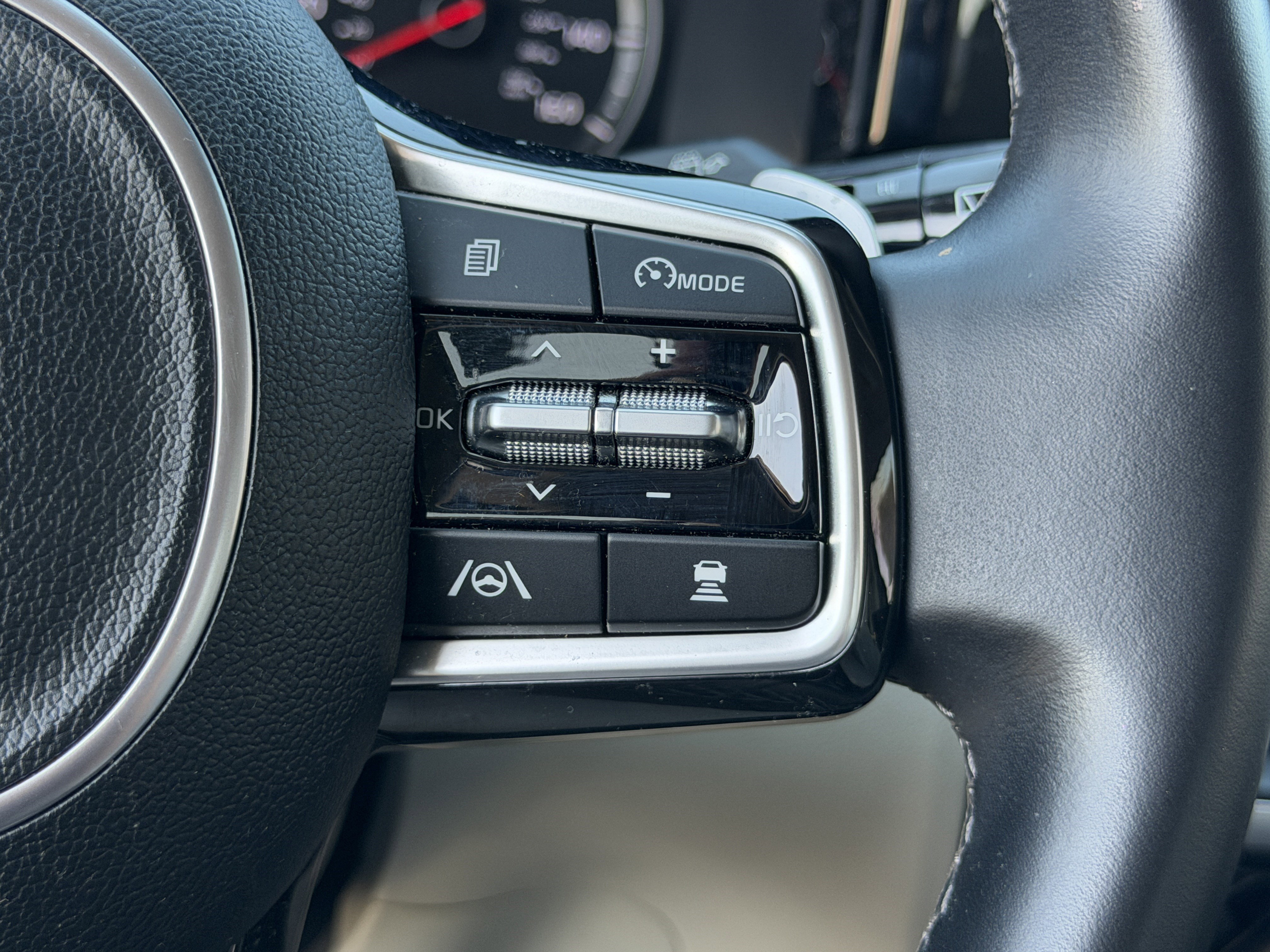 Certified 2023 Kia Sorento EX FWD image 20