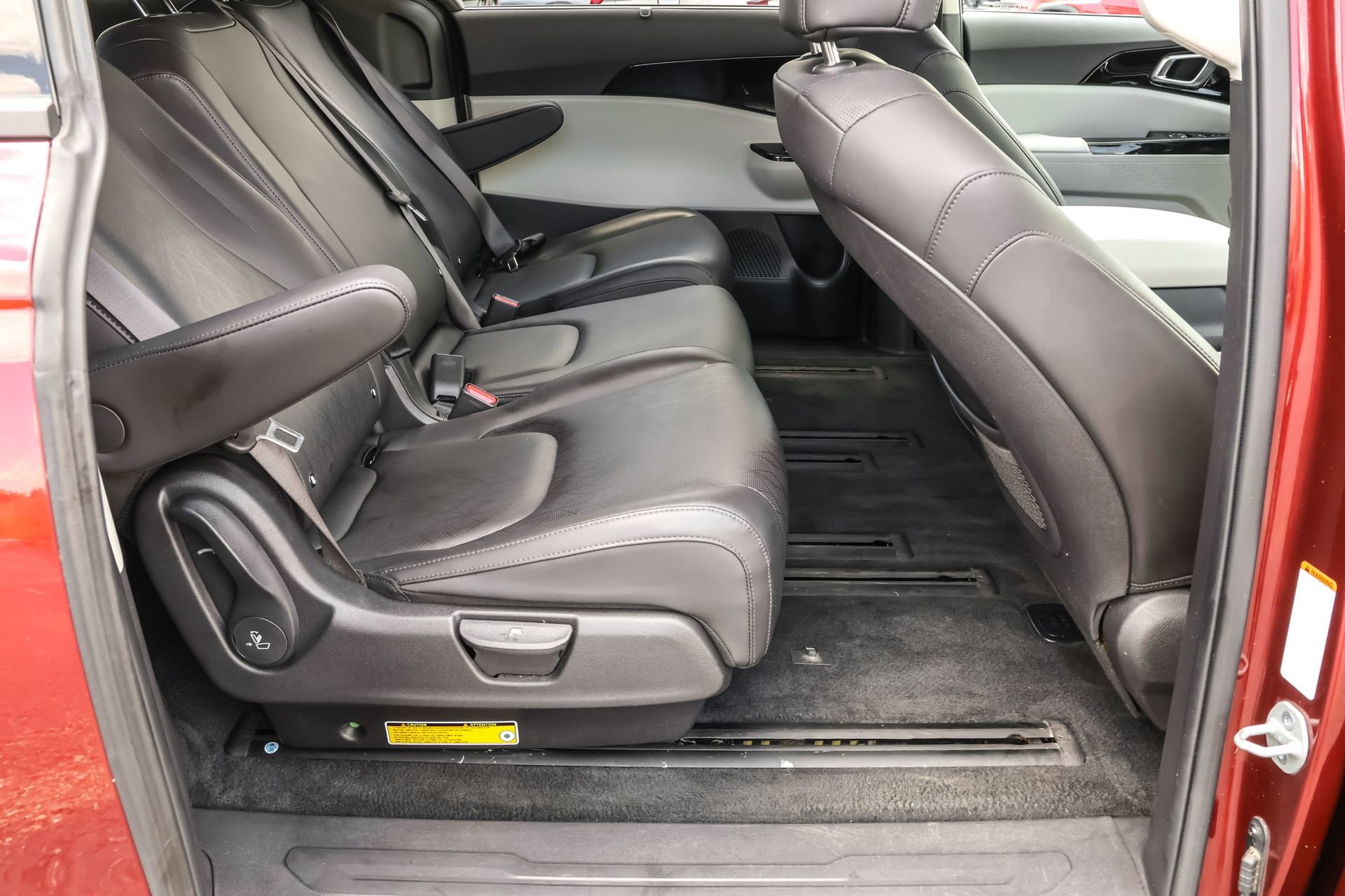 Used 2023 Kia Carnival SX image 36