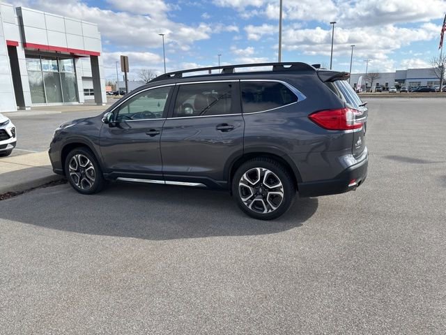 Used 2023 Subaru Ascent Limited w/ Technology Package AWD/4WD image 7