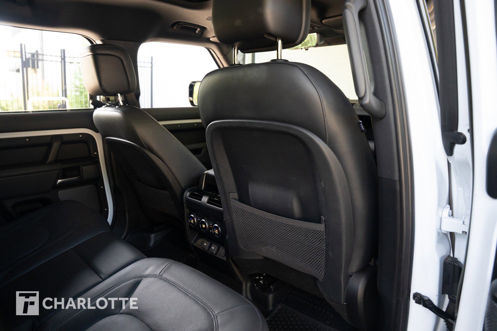 Used 2023 Land Rover Defender 110 V8 image 36