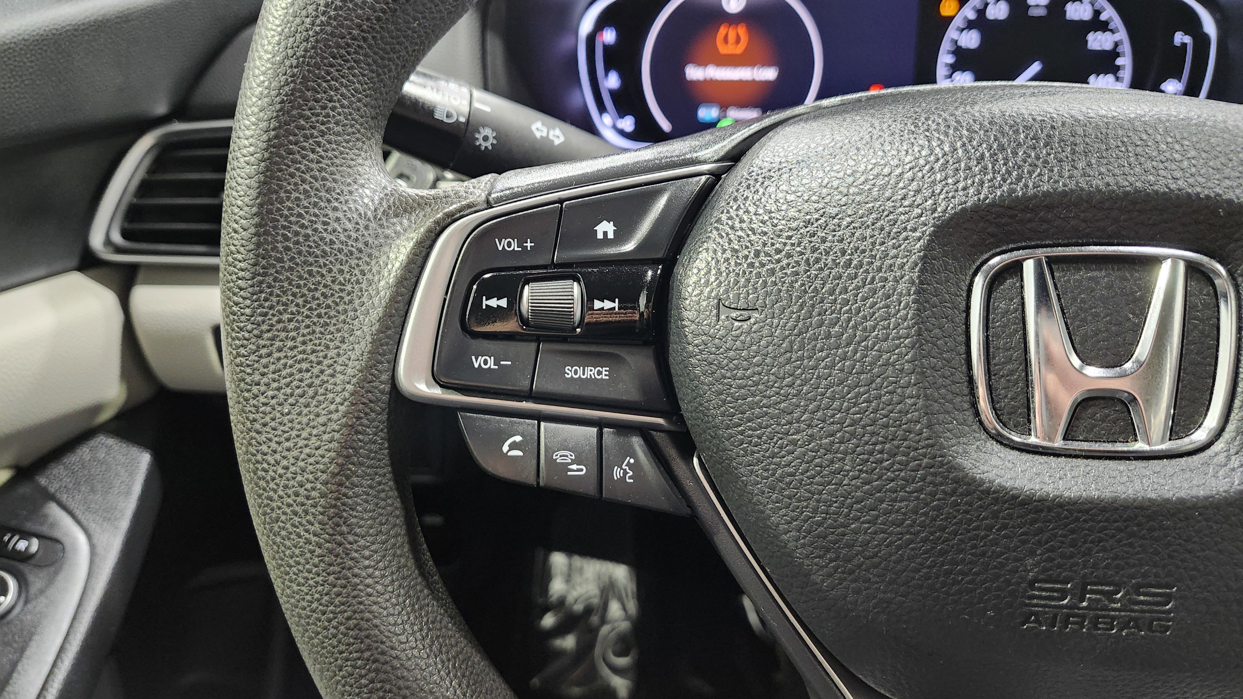 Used 2018 Honda Accord LX image 31