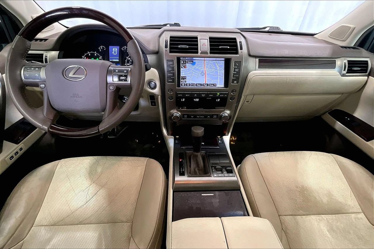 Used 2014 Lexus GX 460 w/ Premium Package AWD/4WD image 15