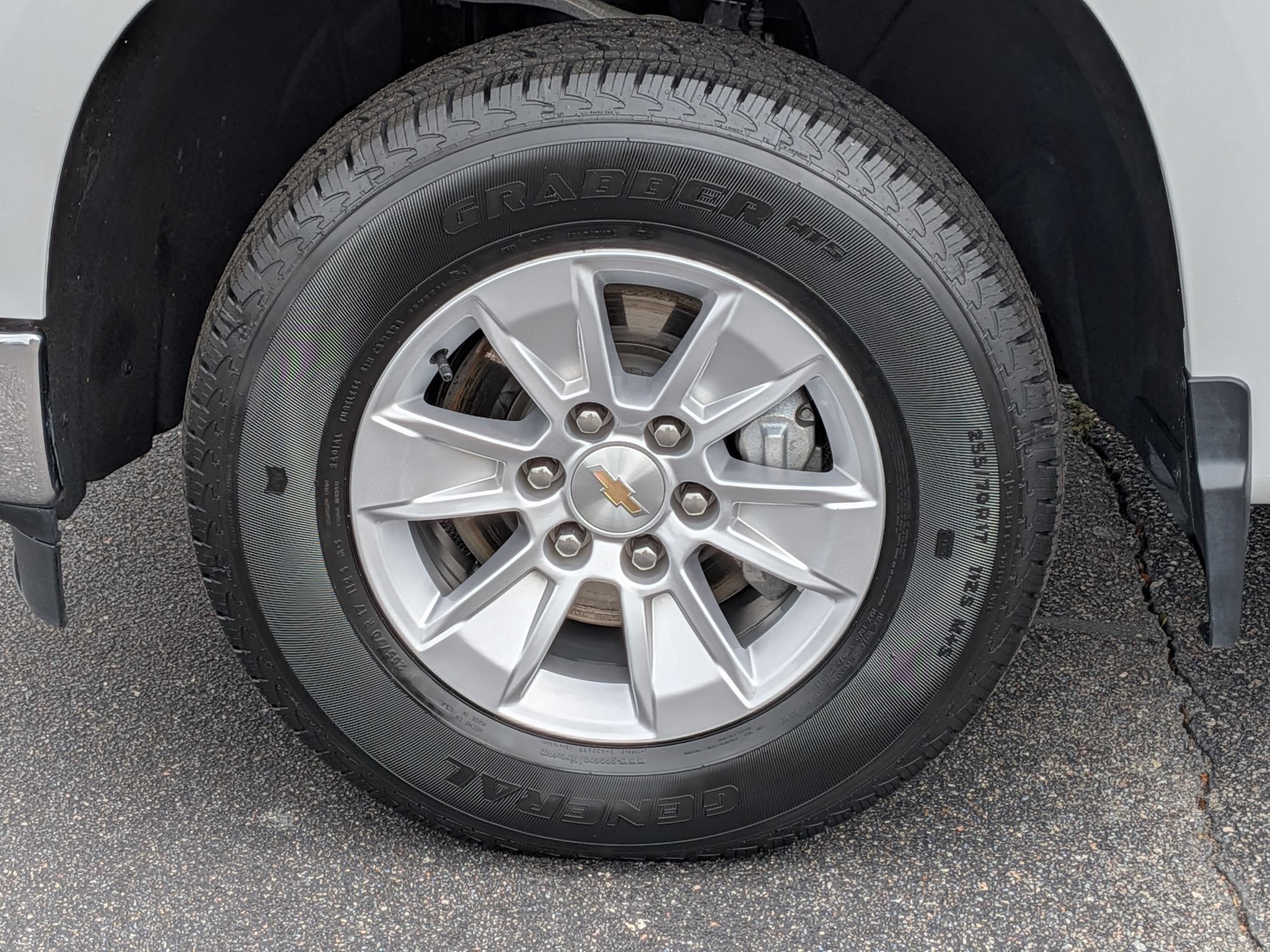 Used 2025 Chevrolet Silverado 1500 LT RWD image 10