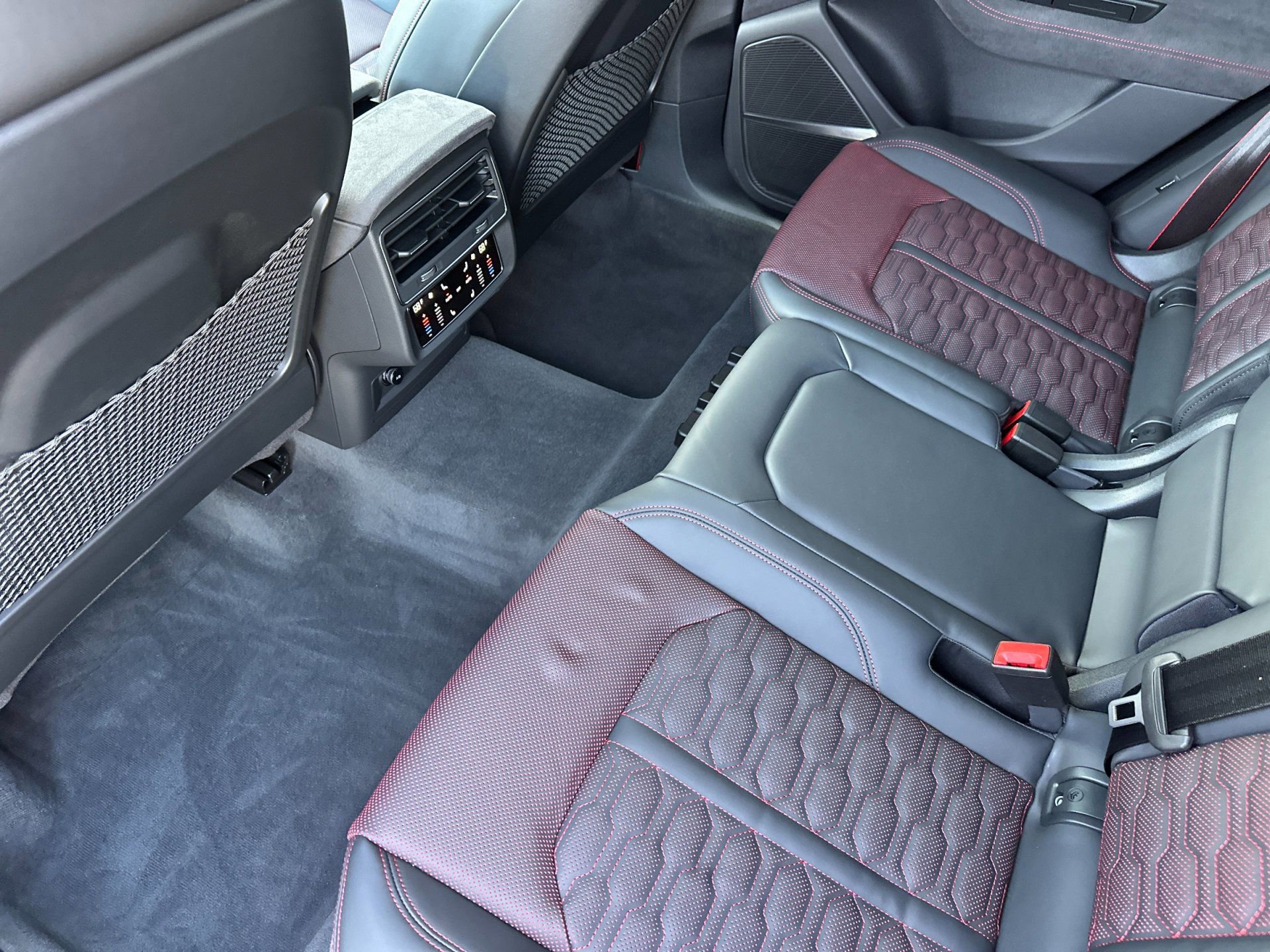 Used 2026 Audi RS Q8 performance image 6