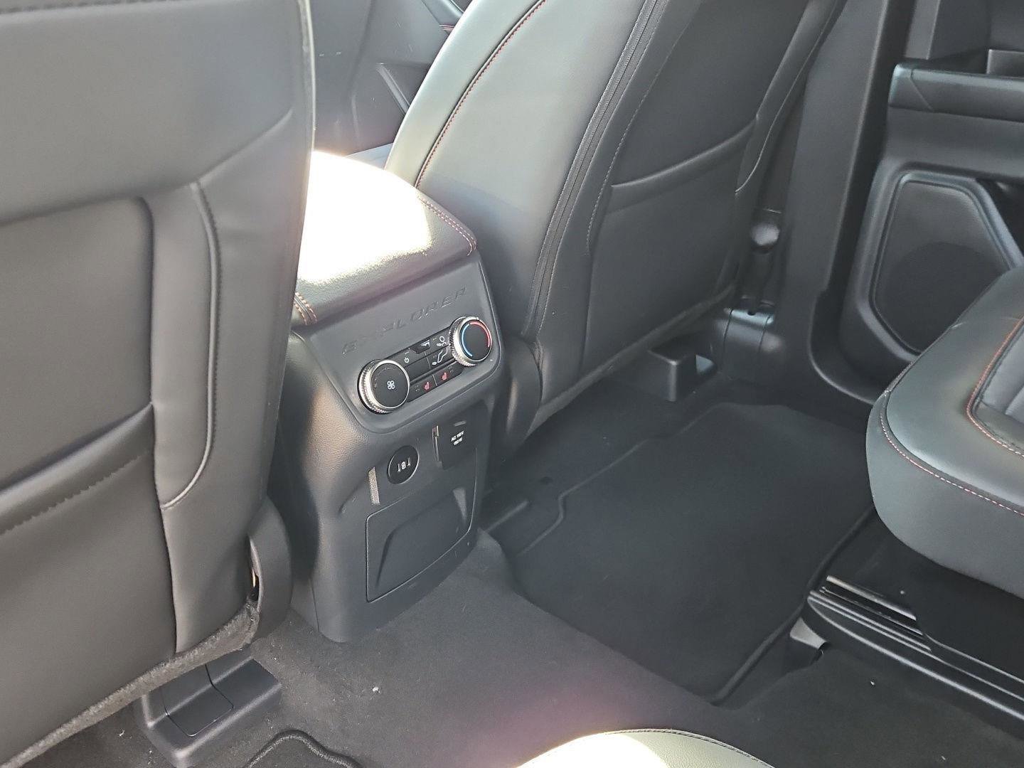 New 2026 Ford Explorer ST-Line w/ ST-Line Street Pack image 21