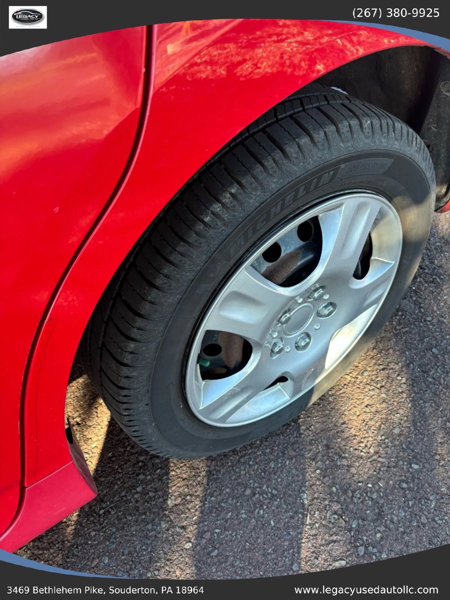 Used 2010 Toyota Matrix image 11