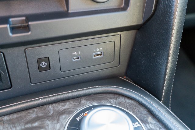 Used 2022 Nissan Armada Platinum w/ Captain's Chairs Package image 41