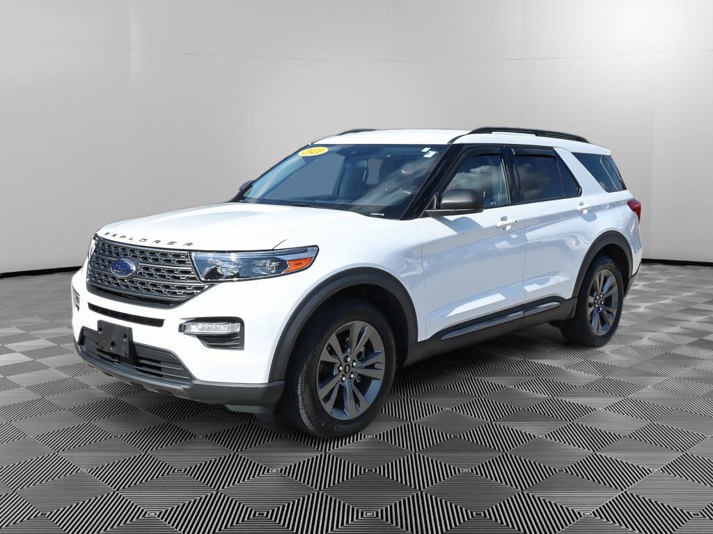 Used 2021 Ford Explorer XLT w/ Equipment Group 202A AWD/4WD image 2