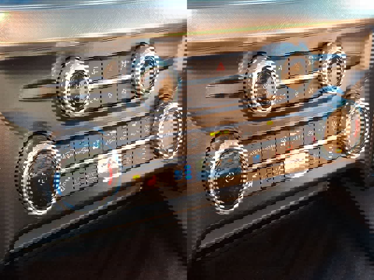 Used 2026 Ford F350 King Ranch w/ Tremor Off-Road Package image 25