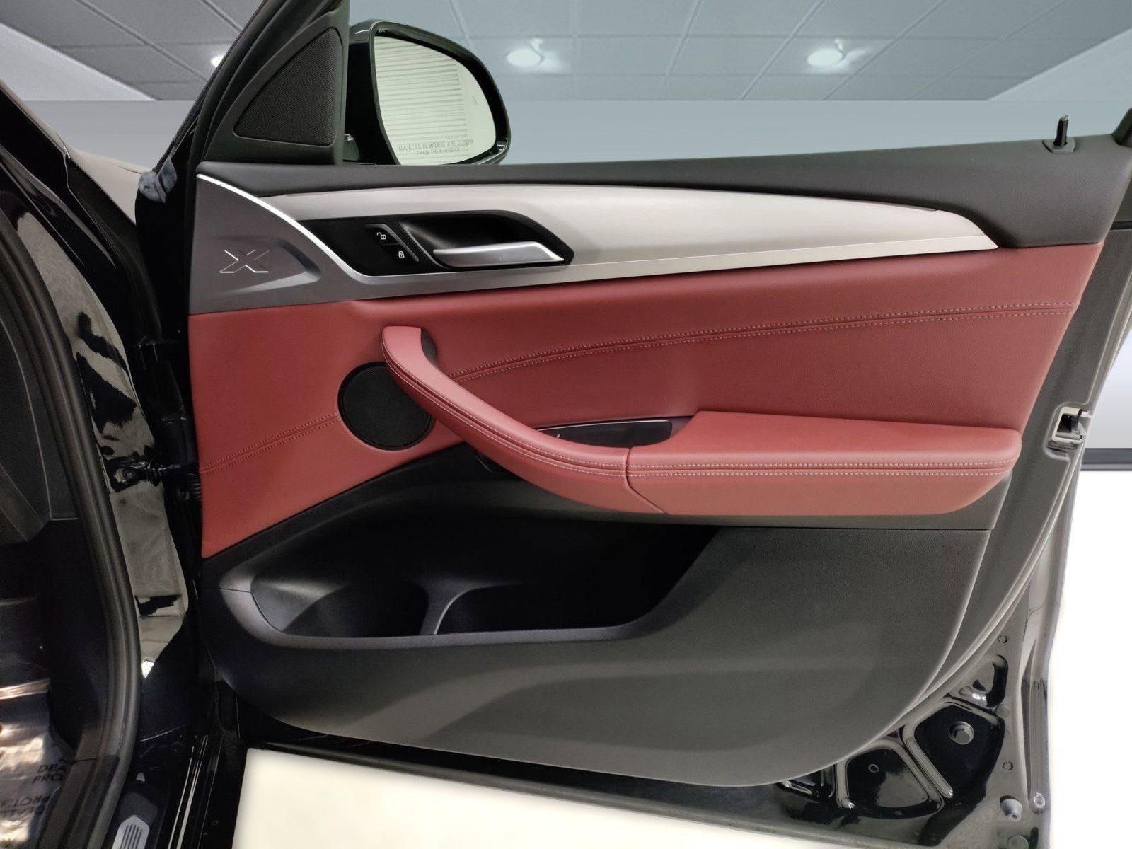 Used 2023 BMW X4 xDrive30i w/ M Sport Package image 31