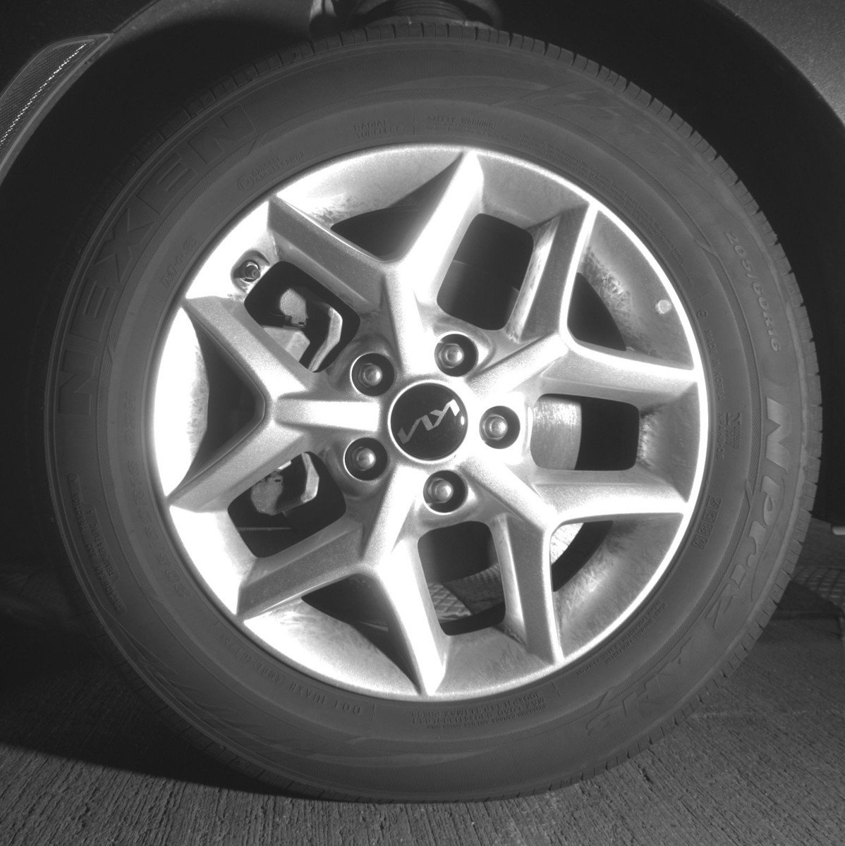 Used 2025 Kia Soul LX w/ LX Technology Package FWD image 12
